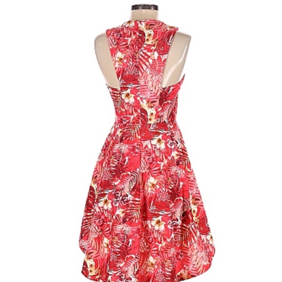 Elliatt Tower Dress, Asymmetrical, Floral Sleeveless Dress, Size Small - Picture 3 of 16